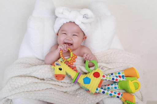 河源宝宝为什么会吐奶 河源宝宝为什么会吐奶